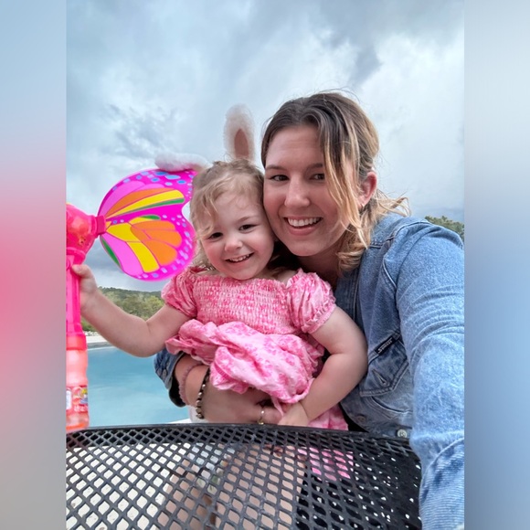 Meet your Posher, Steffani - Picture 3 of 4